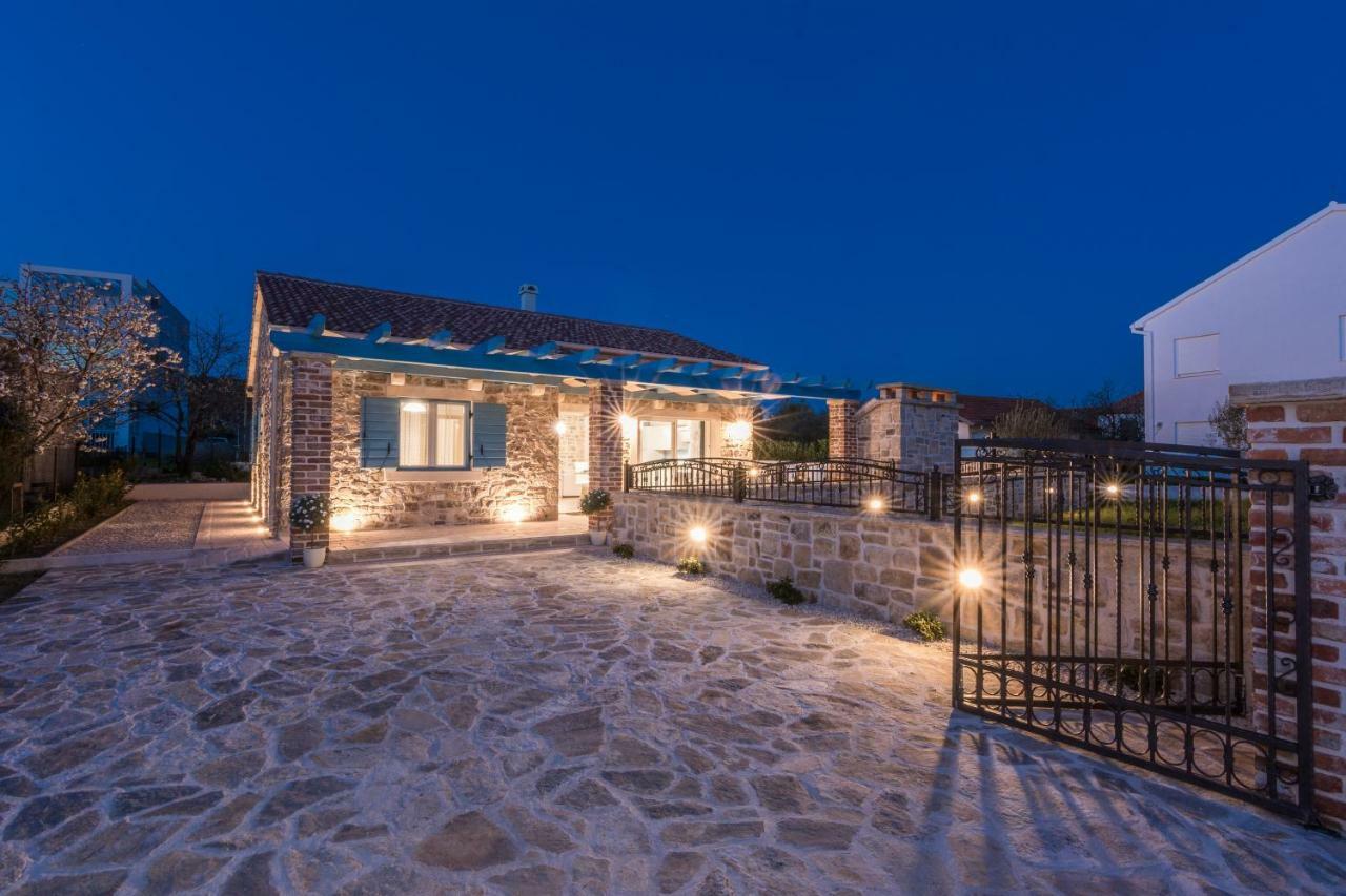 Villa Delozija Sukosan Luaran gambar