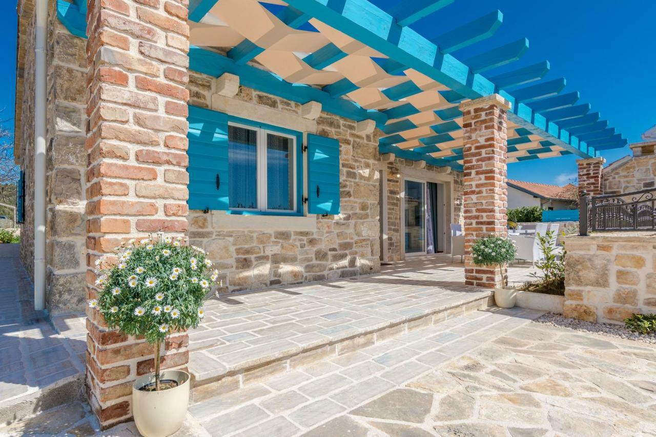 Villa Delozija Sukosan Luaran gambar