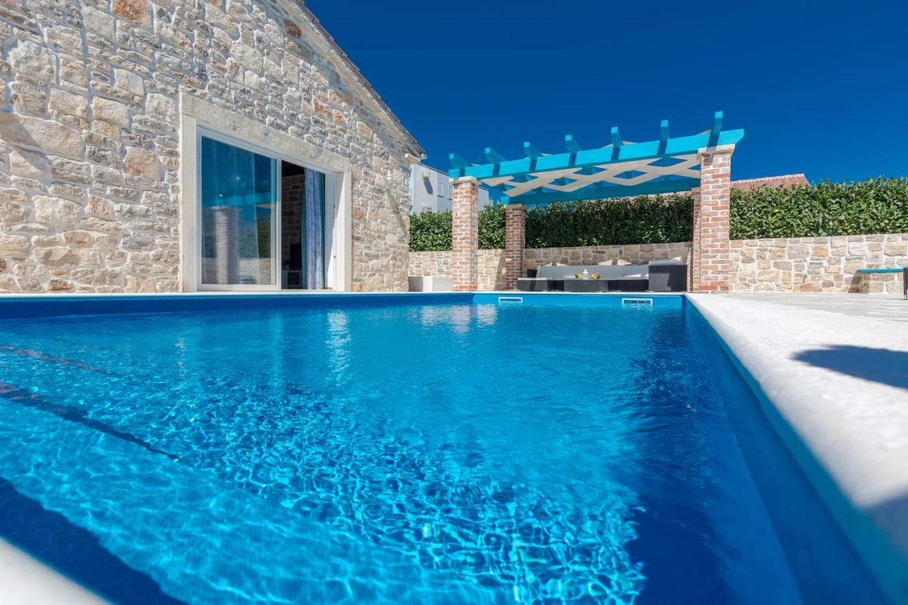 Villa Delozija Sukosan Luaran gambar