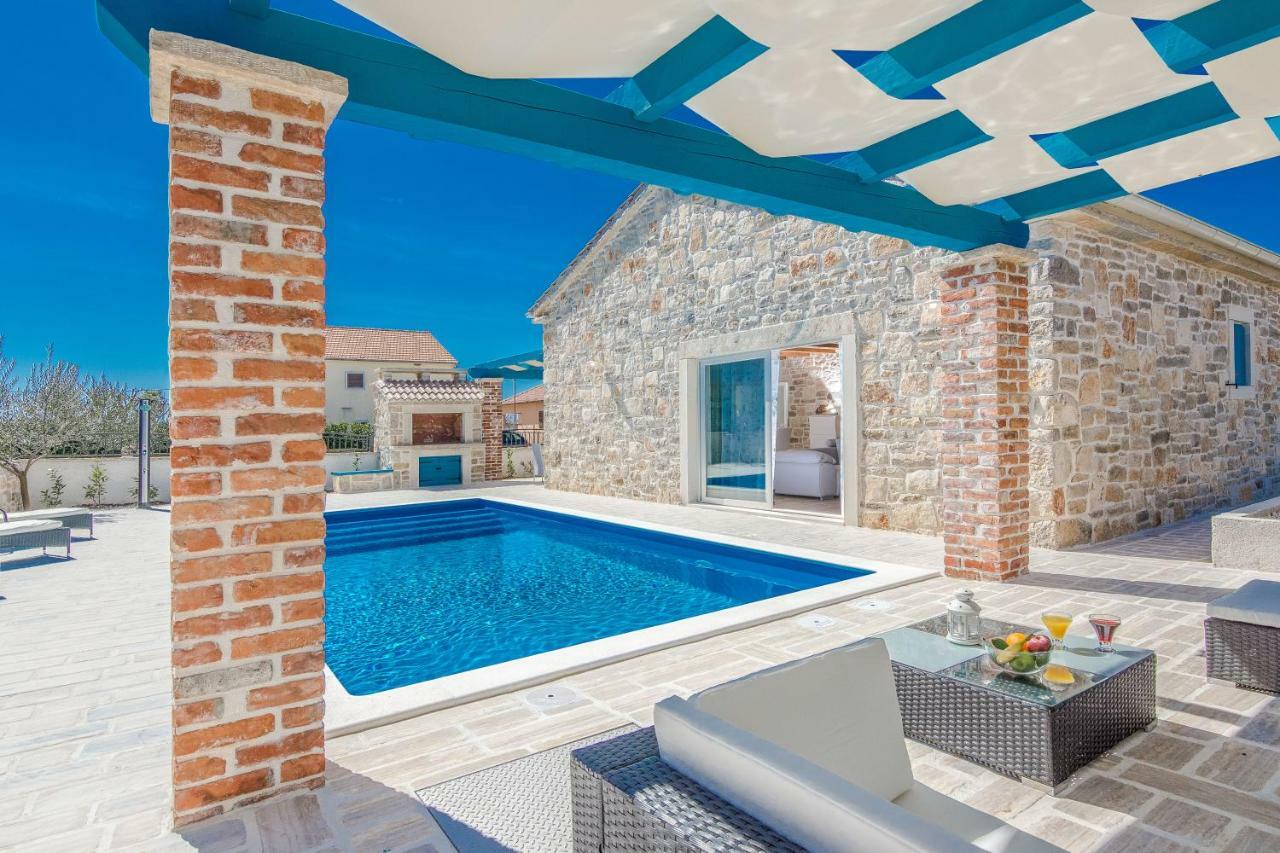 Villa Delozija Sukosan Luaran gambar